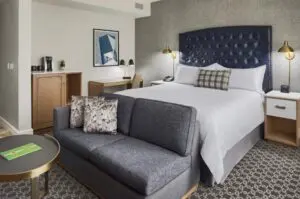 King Deluxe bed